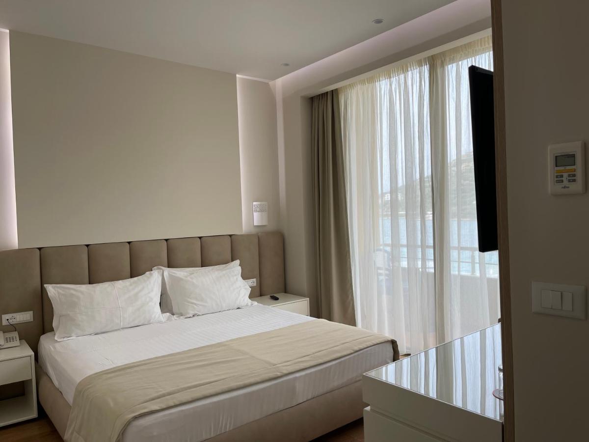 Paradise Beach Hotel Radhimë 외부 사진