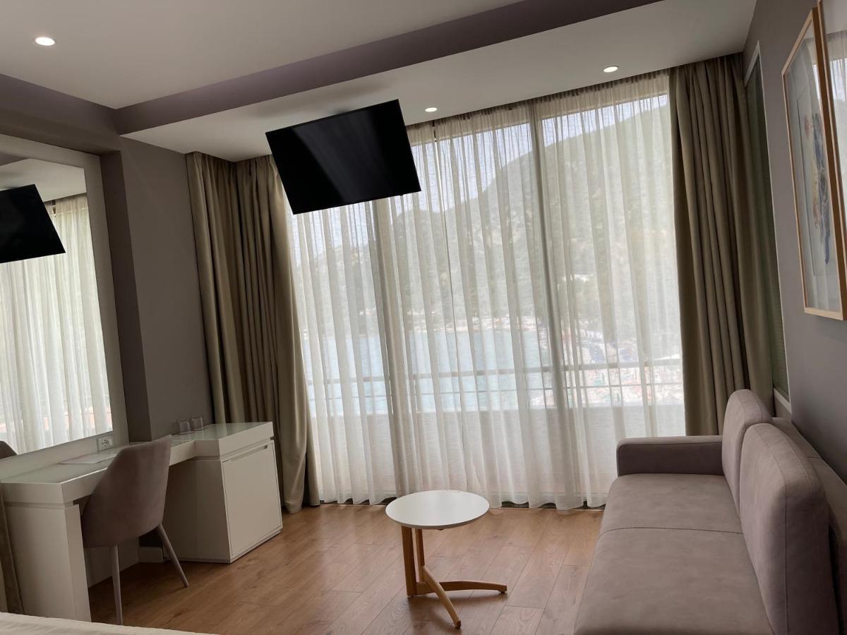 Paradise Beach Hotel Radhimë 외부 사진