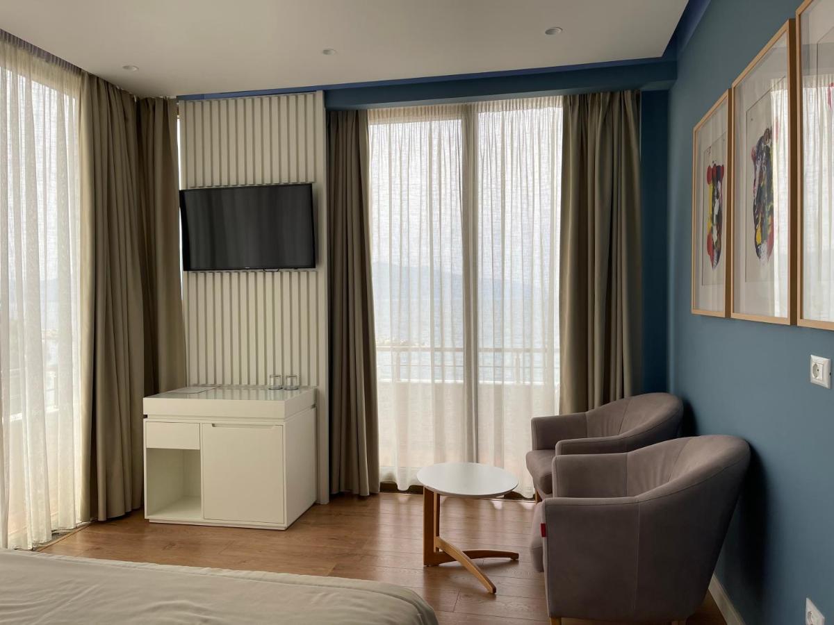 Paradise Beach Hotel Radhimë 외부 사진