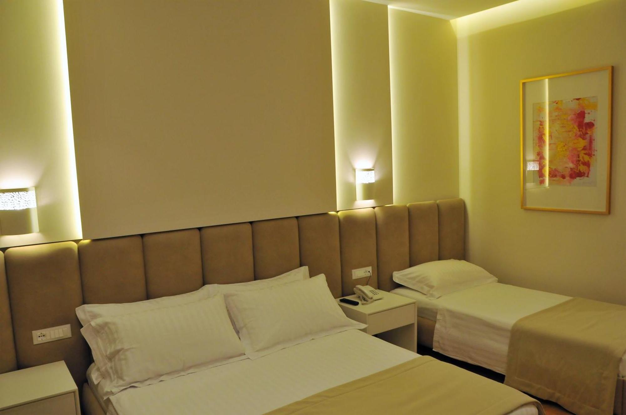 Paradise Beach Hotel Radhimë 객실 사진