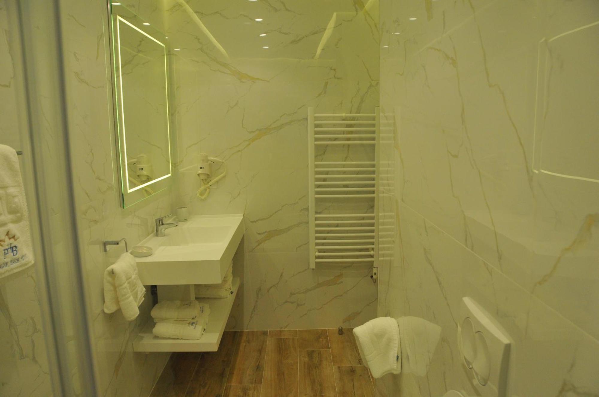 Paradise Beach Hotel Radhimë 객실 사진