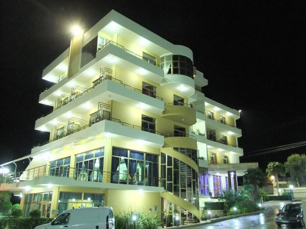 Paradise Beach Hotel Radhimë 외부 사진