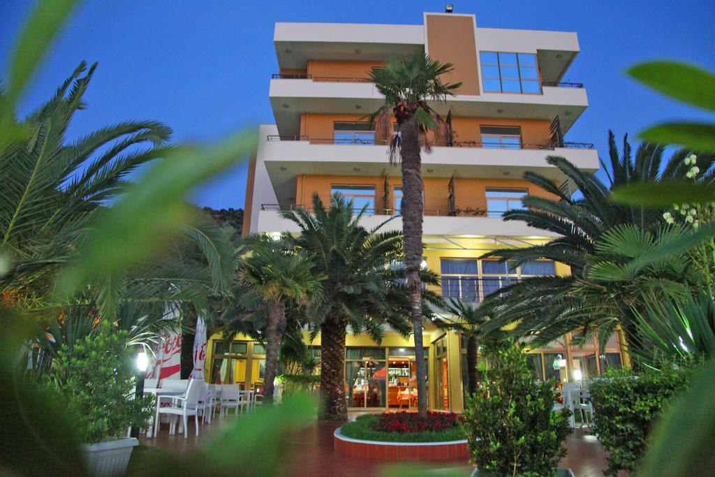 Paradise Beach Hotel Radhimë 외부 사진