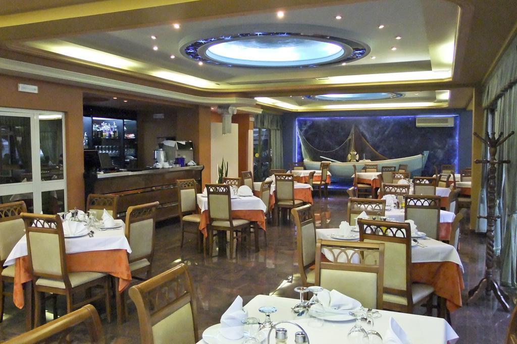 Paradise Beach Hotel Radhimë 외부 사진