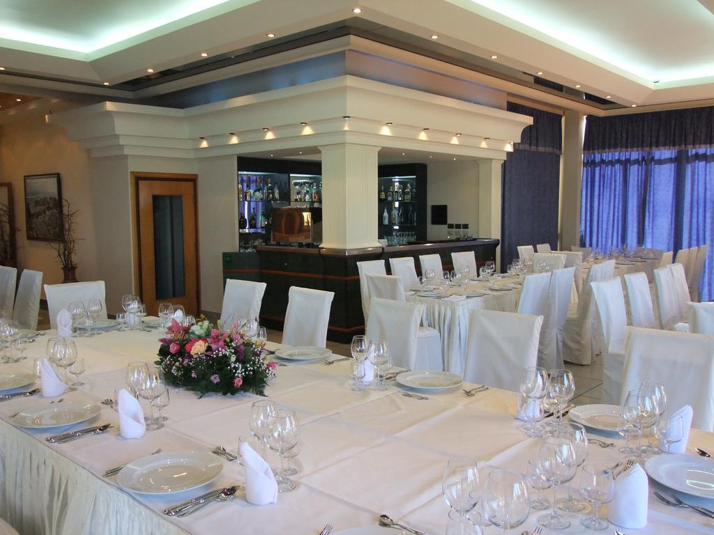 Paradise Beach Hotel Radhimë 외부 사진