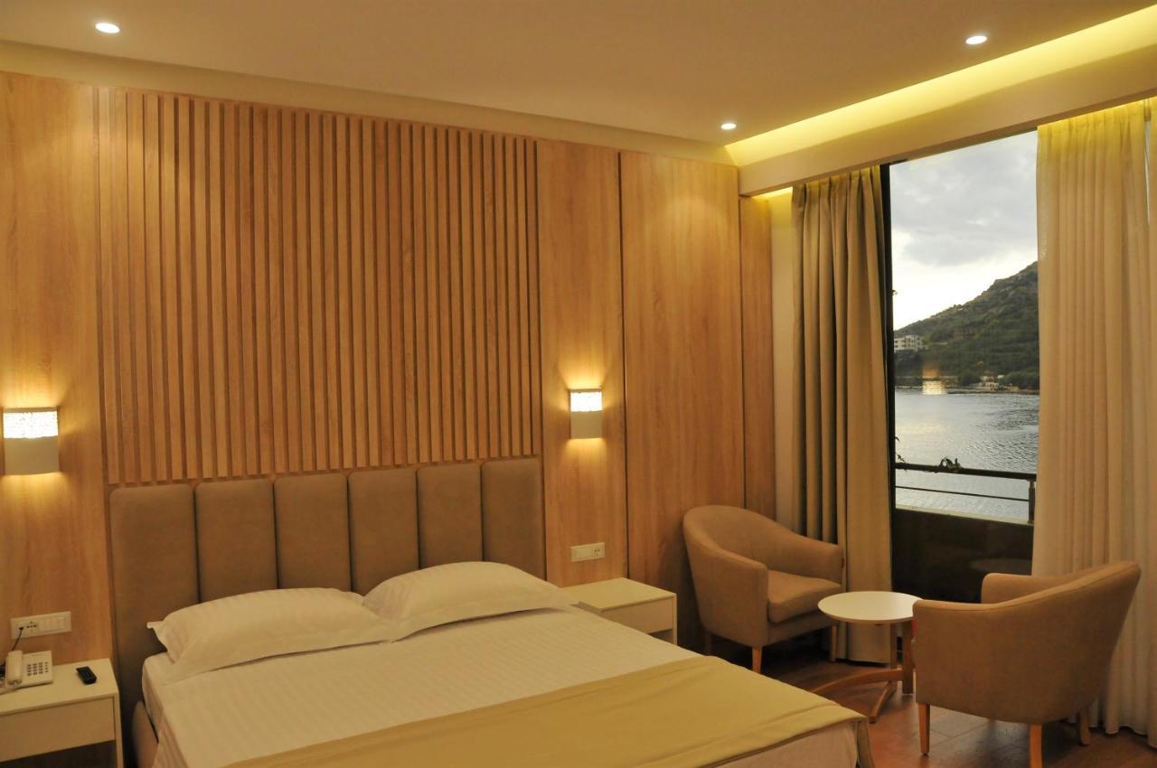 Paradise Beach Hotel Radhimë 외부 사진